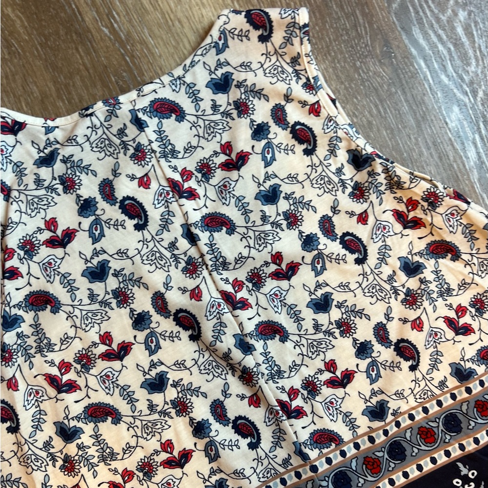 Cute sleeveless, v neck‎ print dress size LARGE, - Picture 4 of 5